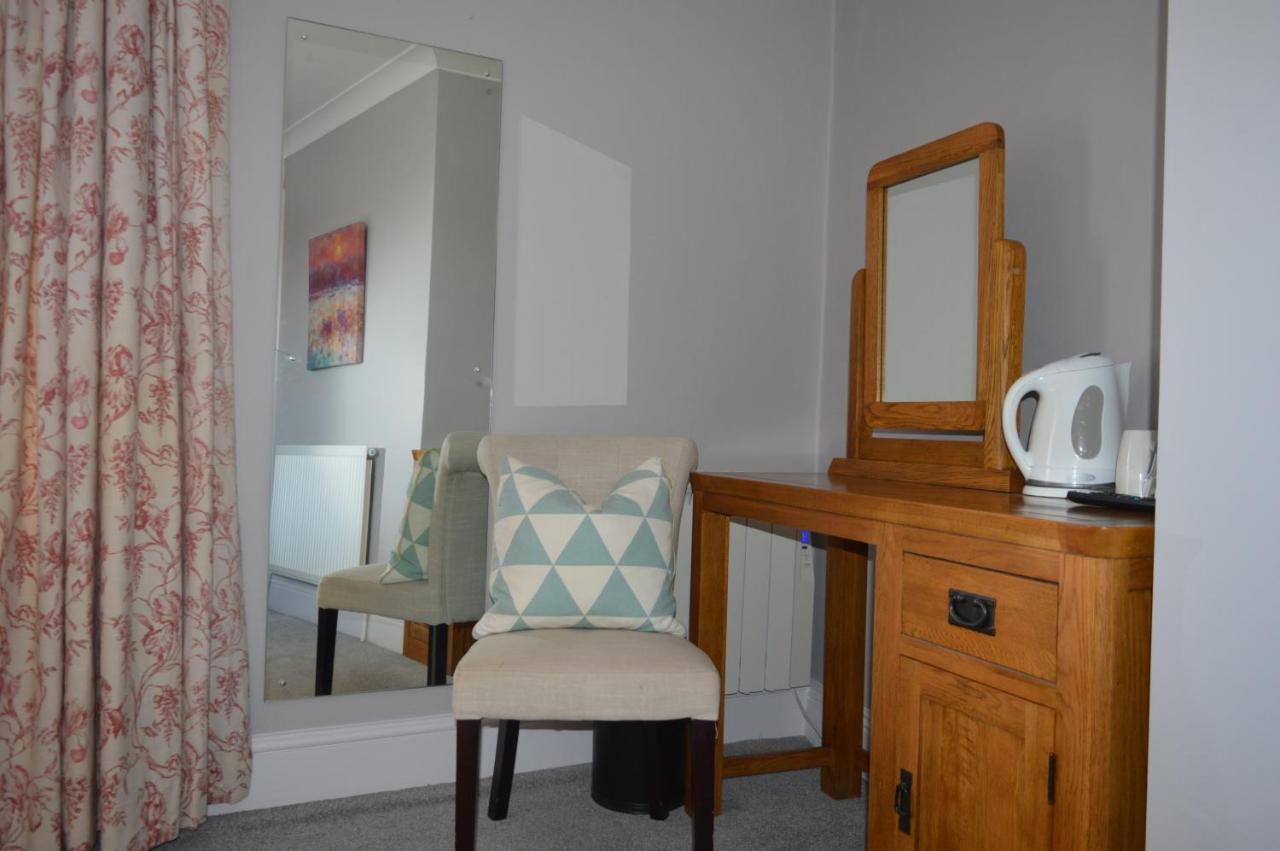 The Ilchester Arms Hotel, Ilchester Somerset Room photo
